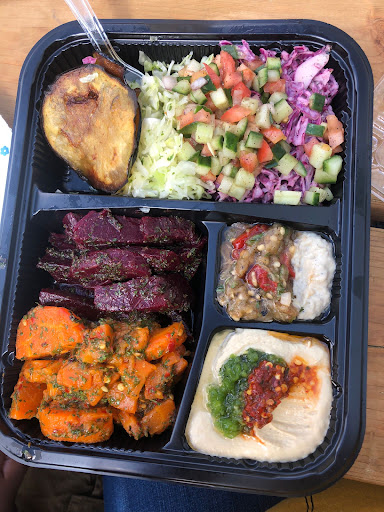 Photo of Le Falafel Plus+ - 6245 Bd Décarie, Montréal, QC H3W 3E1