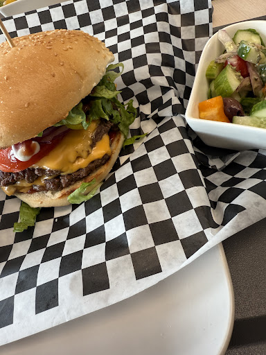 Photo of Restaurant Shaw burger - 475 Av. Dumont #103, Dorval, QC H9S 5W2