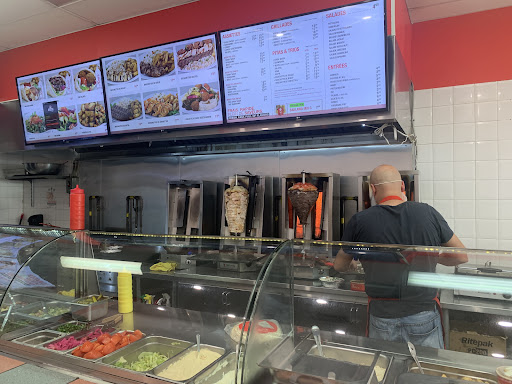 Photo of Restaurant Amir - 3343 Bd des Sources, Dollard-des-Ormeaux, QC H9B 1Z8