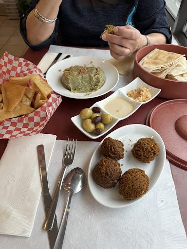 Photo of Le Méchant cuisinier - 4913 Bd Saint-Charles, Pierrefonds, QC H9H 3E4