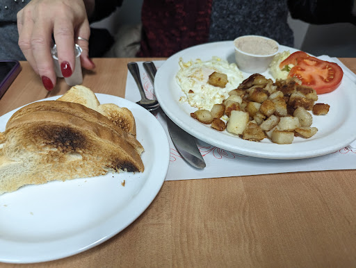Photo of Restaurant Eureka - 2802 Rue de la Salle, Jonquière, QC G7S 2A4