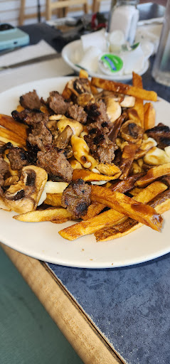 Photo of Chilliwack HH Restaurant - 7620 Vedder Rd, Chilliwack, BC V2R 4E8