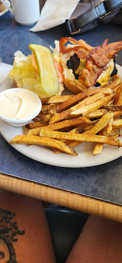 Photo of Chilliwack HH Restaurant - 7620 Vedder Rd, Chilliwack, BC V2R 4E8