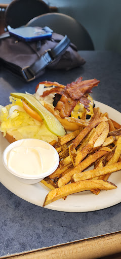 Photo of Chilliwack HH Restaurant - 7620 Vedder Rd, Chilliwack, BC V2R 4E8