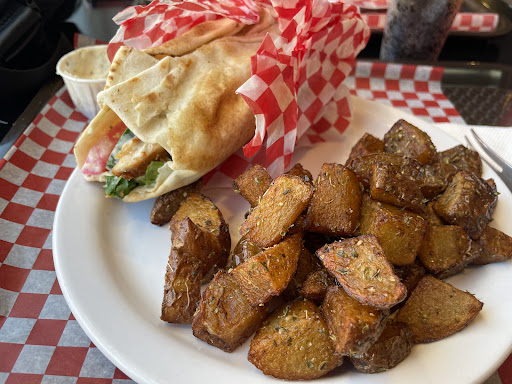 Photo of Grillades Tip Top - 94 Rue Child, Coaticook, QC J1A 2B2