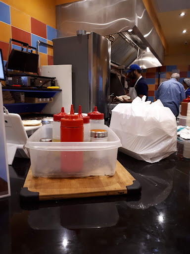 Photo of Osmow's Shawarma - 351 College St, Toronto, ON M5T 1S5