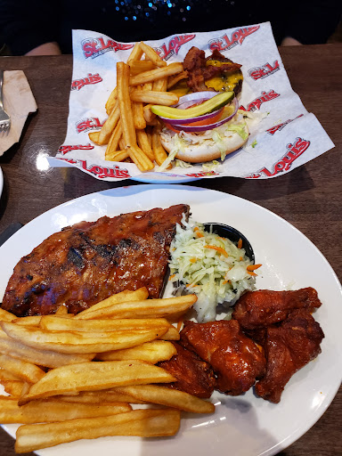 Photo of St. Louis Bar & Grill - 10 Balsam St, Collingwood, ON L9Y 3J4