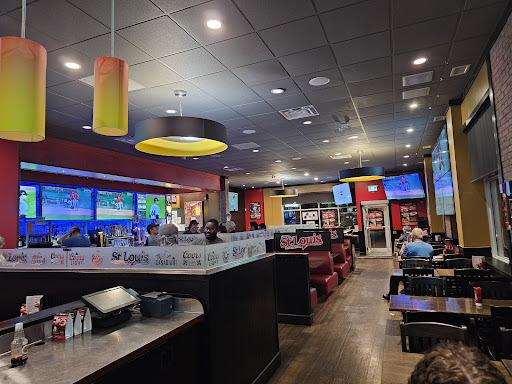 Photo of St. Louis Bar & Grill - 10 Balsam St, Collingwood, ON L9Y 3J4