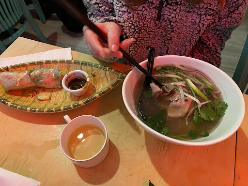 Photo of Minh's (Collingwood) - 14 Balsam St, Collingwood, ON L9Y 4H7