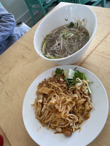 Photo of Minh's (Collingwood) - 14 Balsam St, Collingwood, ON L9Y 4H7