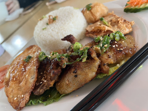 Photo of Minh's (Collingwood) - 14 Balsam St, Collingwood, ON L9Y 4H7