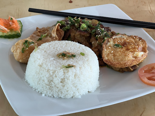 Photo of Minh's (Collingwood) - 14 Balsam St, Collingwood, ON L9Y 4H7