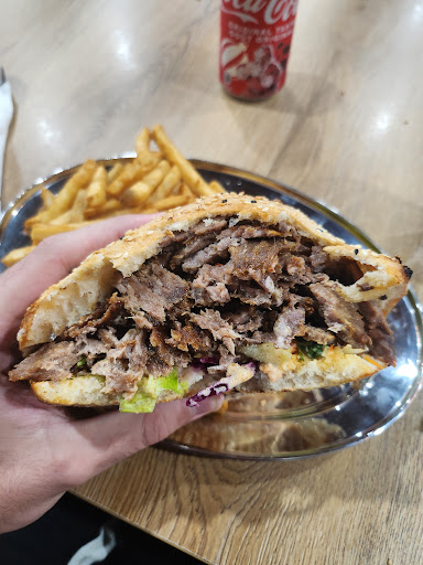 Photo of Berlin Döner Haus - 3864 Boul. Saint-Laurent, Montréal, QC H2W 1Y2