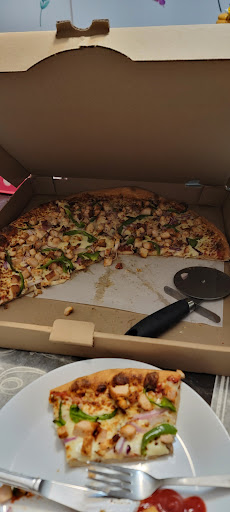 Photo of Pizza Lion - Ville Saint-Laurent - 1700 Rue Oxford, Saint-Laurent, QC H4L 1B6