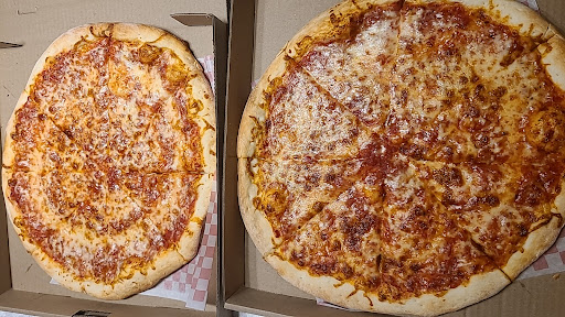 Photo of Pizza Lion - Ville Saint-Laurent - 1700 Rue Oxford, Saint-Laurent, QC H4L 1B6