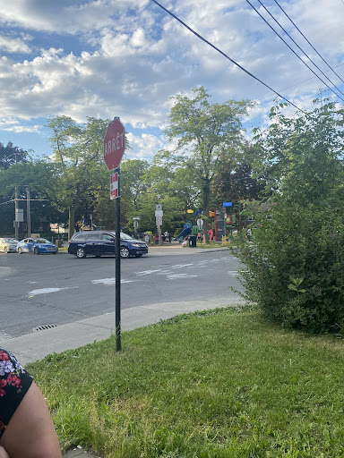 Photo of Pizza Lion - Ville Saint-Laurent - 1700 Rue Oxford, Saint-Laurent, QC H4L 1B6