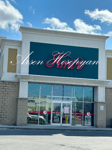 Photo of Amir - 710 A. Chomedey, Laval, QC H7X 3S9