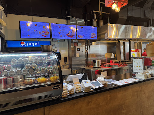 Photo of Shawarma Royale - 6039 Erin Mills Pkwy, Mississauga, ON L5N 0G5