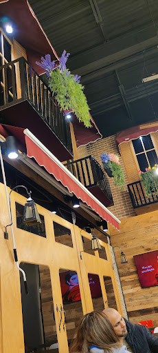 Photo of Shawarma Royale - 6039 Erin Mills Pkwy, Mississauga, ON L5N 0G5