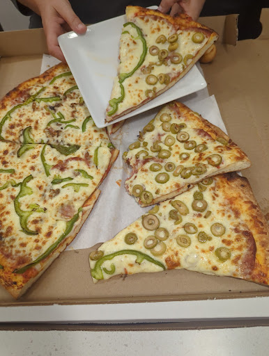 Photo of Pizza Granby - 94 Rue Principale, Granby, QC J2G 2T4