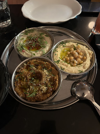Photo of Restaurant Babar - 616 Rue Shefford, Bromont, QC J2L 1C1