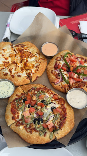 Photo of Boston Pizza - 1100 Bay St, Gravenhurst, ON P1P 1Z9