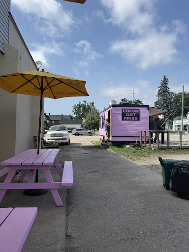 Photo of Shelby's Chipwagon - 191 Sharpe St E, Gravenhurst, ON P1P 1J2