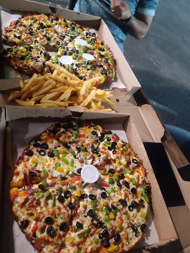 Photo of Nayya Pizza and Grill | Pizza Restaurant in Halifax - 2622 King St, Halifax, NS B3K 4T8