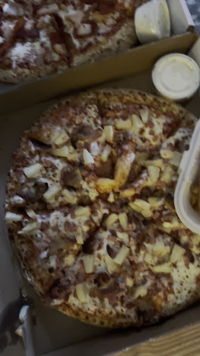Photo of Supreme Pizza and wings - 1216 Upper Wentworth St #4, Hamilton, ON L9A 4W2
