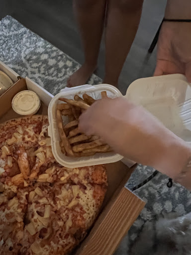 Photo of Supreme Pizza and wings - 1216 Upper Wentworth St #4, Hamilton, ON L9A 4W2