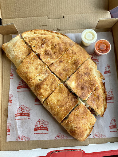 Photo of Mr. Calzone Regent - 855 Regent Ave W Unit 400, Winnipeg, MB R2C 0R1