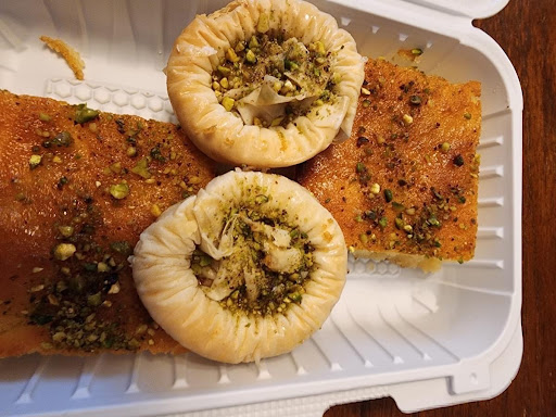 Photo of Les Saj Restaurant - 1038 St James St, Winnipeg, MB R3H 0K5