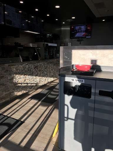 Photo of Lamar Donair & Burgers - 17-160 Meadowood Dr, Winnipeg, MB R2M 5L6