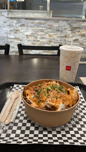 Photo of Lamar Donair & Burgers - 17-160 Meadowood Dr, Winnipeg, MB R2M 5L6