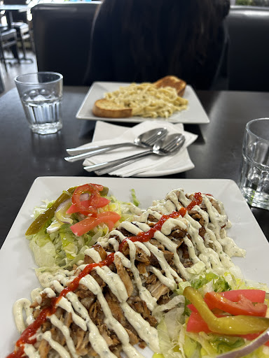 Photo of Aladin's Pizzeria & Shawarma Place - 912 Portage Ave #103, Winnipeg, MB R3G 0P5