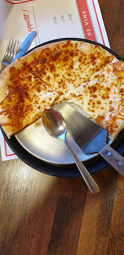 Photo of Pizza Royale (1986) Inc - 2674 Bd Laflèche, Baie-Comeau, QC G5C 1E4