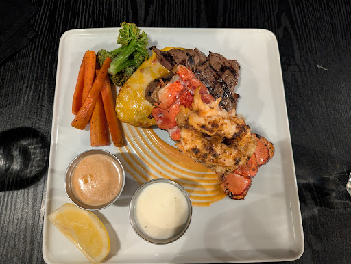 Photo of The Blend Kitchen + Bar - 129 Jasper St, Hinton, AB T7V 2A7