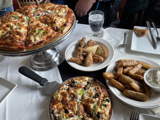 Photo of Gus' Pizza Place - 346 Hardisty Ave, Hinton, AB T7V 1E8
