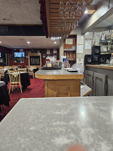 Photo of Gus' Pizza Place - 346 Hardisty Ave, Hinton, AB T7V 1E8