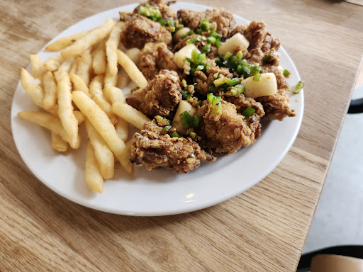 Photo of Yew Street Food Hall - 107 Yew St #1, Kamloops, BC V2B 4A1