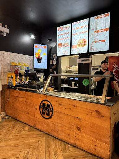 Photo of Pause V St-Jean - 655 Rue Saint-Jean, Québec, QC G1R 1P7