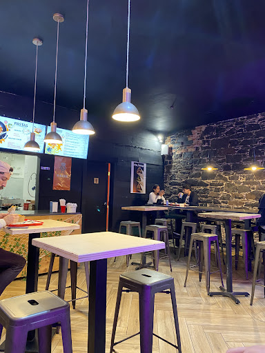 Photo of Pause V St-Jean - 655 Rue Saint-Jean, Québec, QC G1R 1P7