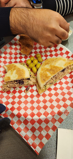 Photo of Restaurant Dattes & Olives - 3245 Ch Ste-Foy, Québec, QC G1X 1R8