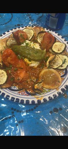 Photo of Pizza Miam's - Entrée indépendante ouest, 2500 Chem. des Quatre-Bourgeois, Québec, QC G1V 4P9