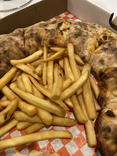 Photo of Pizza Miam's - Entrée indépendante ouest, 2500 Chem. des Quatre-Bourgeois, Québec, QC G1V 4P9