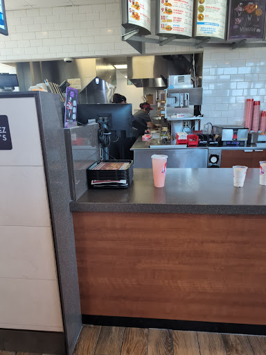 Photo of Wendy's - 976 Av. Saint-Charles, Vaudreuil-Dorion, QC J7V 4R6