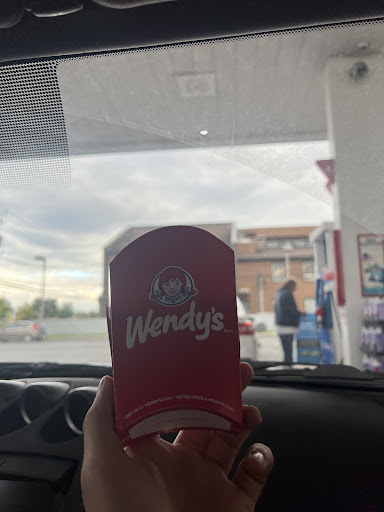 Photo of Wendy's - 976 Av. Saint-Charles, Vaudreuil-Dorion, QC J7V 4R6