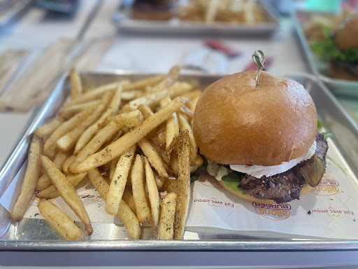 Photo of Allons Burger | Laval - Cure Labelle - 1205 Bd du Curé-Labelle, Laval, QC H7V 2V8