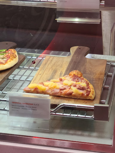 Photo of Pizza Pizza - 304 Erie St S, Leamington, ON N8H 3C5