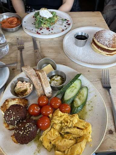 Photo of Bean & Hop - 424-426 Garratt Ln, London SW18 4HN, UK